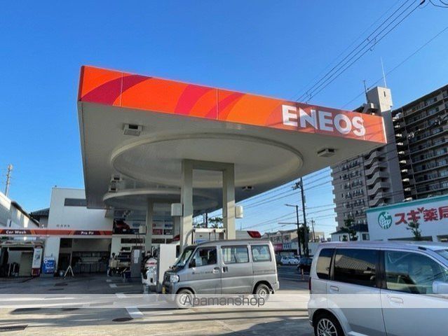 その他　（株）尾賀亀／ＥＮＥＯＳニュー近江八幡サービスステーション（その他）まで459m