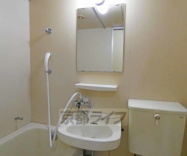 洗面設備　洗面台です。