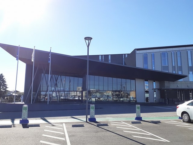 役所　石岡市役所（役所）まで569m