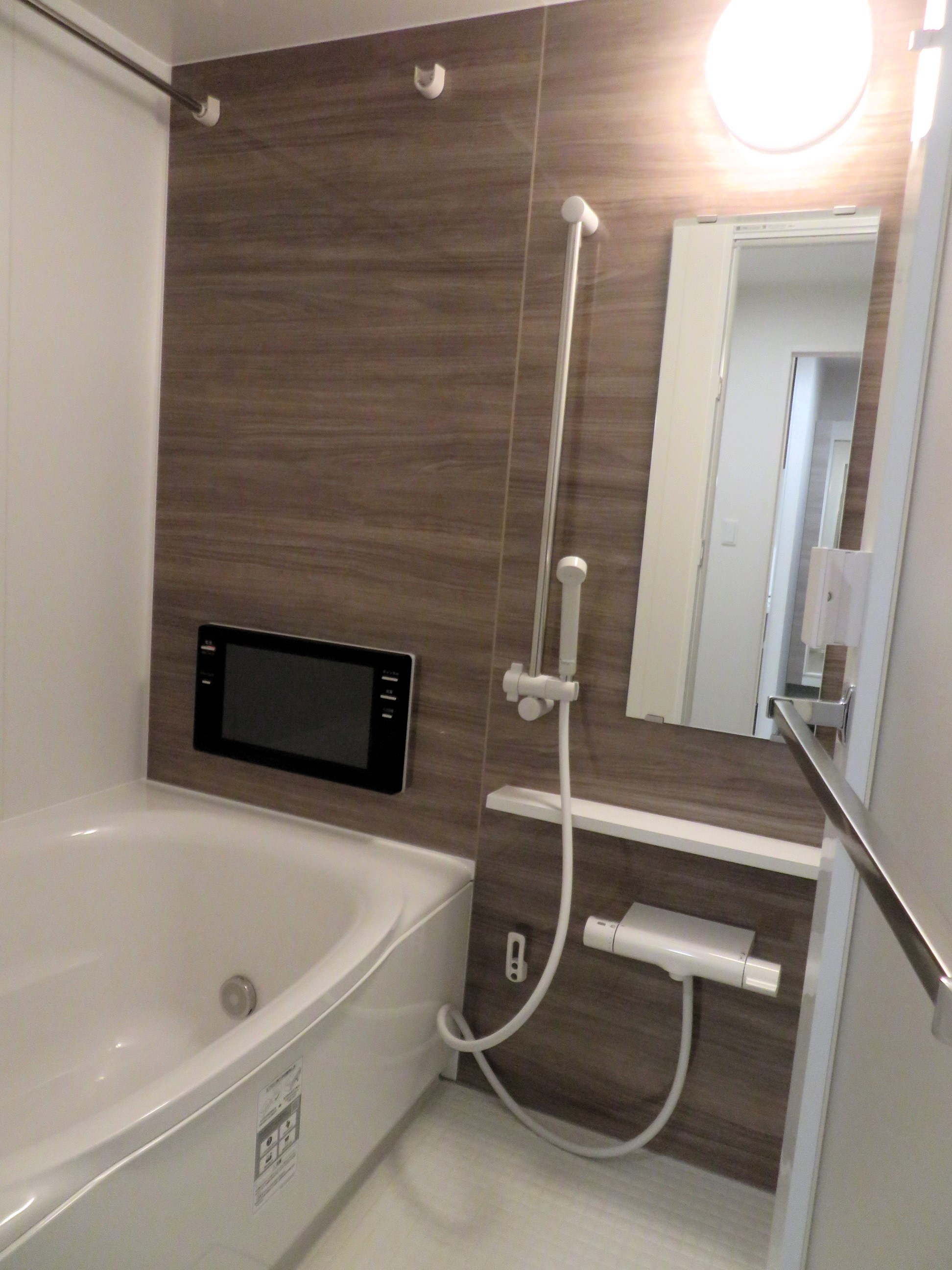 バス・シャワールーム　浴室乾燥機付きです。