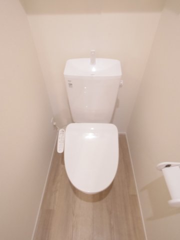 トイレ　※同仕様写真