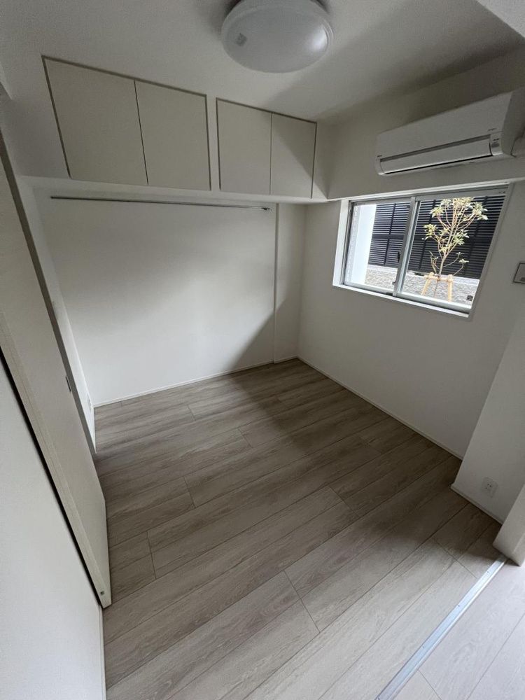 その他部屋・スペース　別号室参考写真　床の色は奇数階ホワイト、偶数階ブラウンです