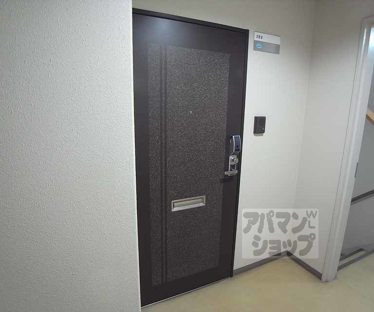 その他設備　玄関ドアです。