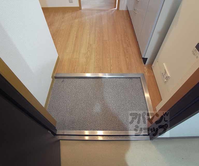 玄関　フラットな玄関スペースです。