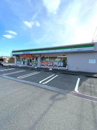 コンビニ　ファミリーマート 富士丘店（コンビニ）まで243m