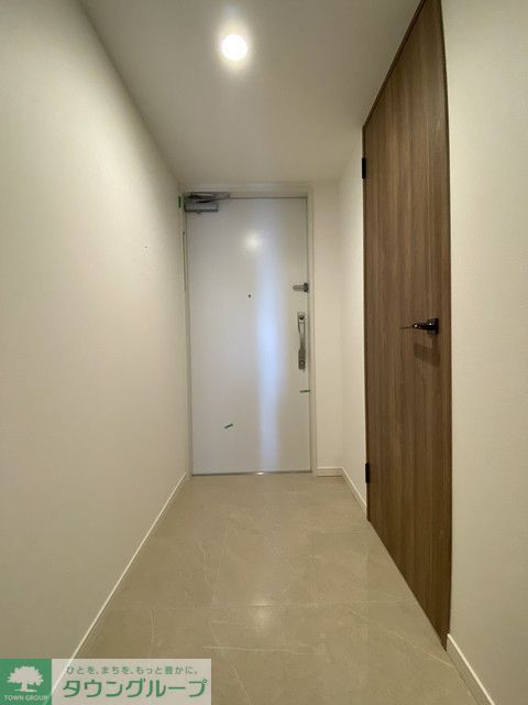 玄関　※写真は同タイプ住戸です。