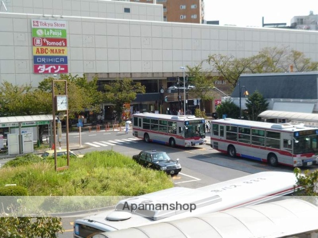 その他　バスターミナル（その他）まで240m