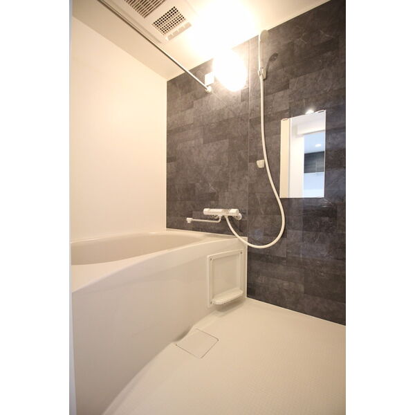 バス・シャワールーム　☆清潔感のあるバスルーム☆