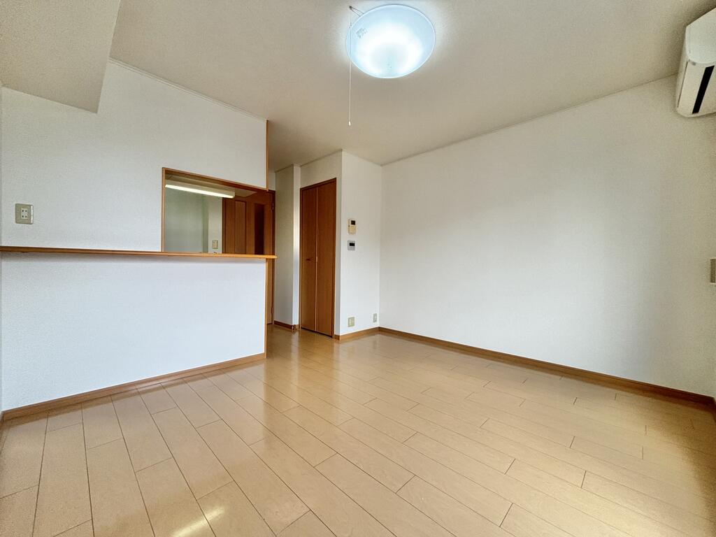 居室・リビング　類似物件参照