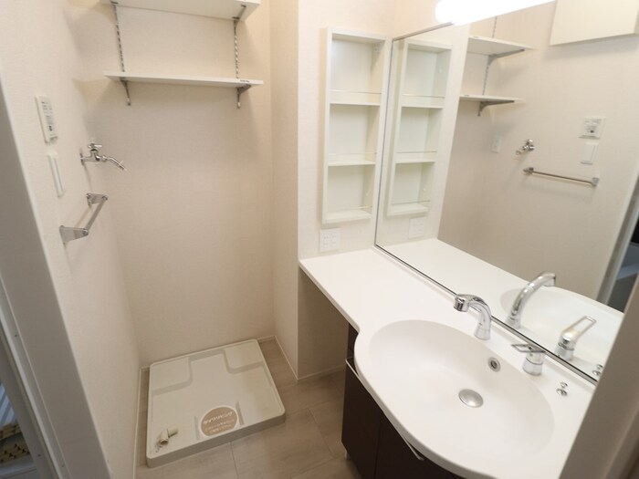 洗面設備　忙しい朝には欠かせない洗面所です