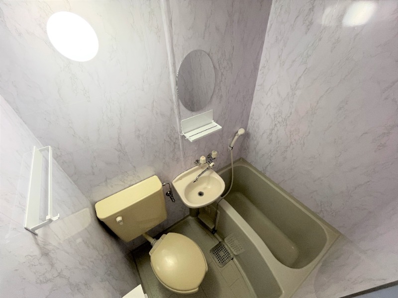 バス・シャワールーム　別部屋参考写真