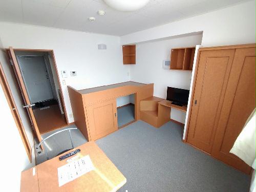 居室・リビング　1階はフローリング仕様です。