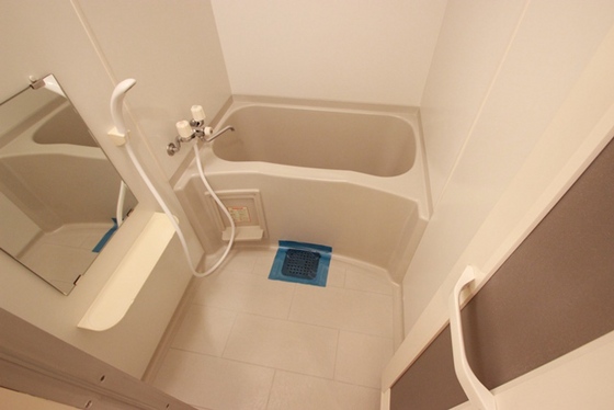 バス・シャワールーム　※別部屋の写真です