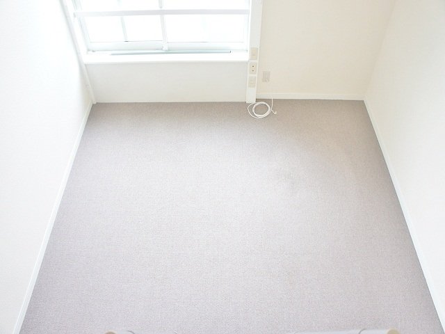 居室・リビング　家具・家電無しのお部屋になります。お好きな家具家電を！