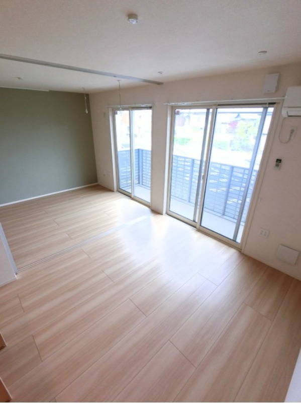 居室・リビング　図面と現状に相違がある場合には現状を優先