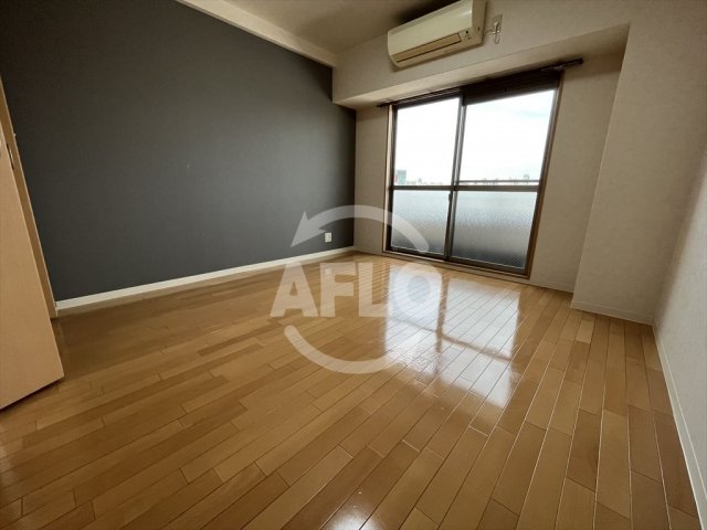 居室・リビング　クィーンライフ勝山北　洋室