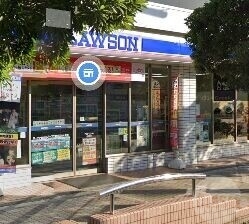 コンビニ　ローソン吹田江の木町店（コンビニ）まで683m