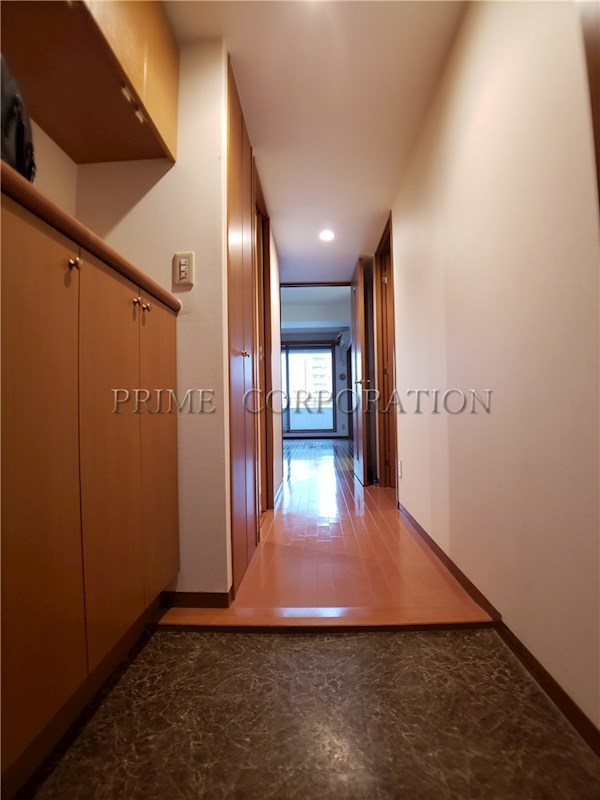 玄関　※参考写真※