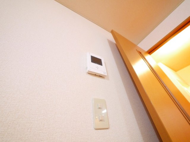 セキュリティ　モニター付きインターホンです
