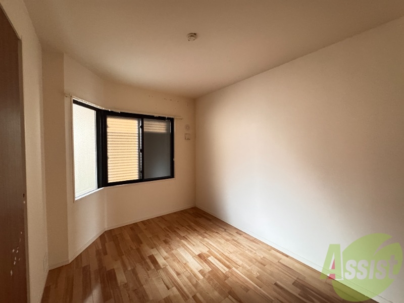 その他部屋・スペース　洋室にもベランダがあります！