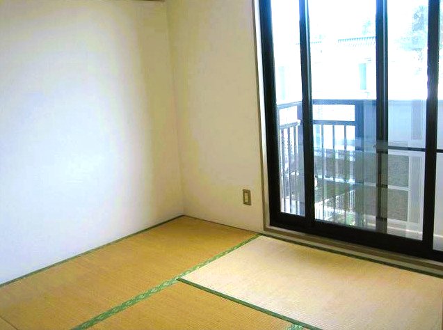 居室・リビング　落ち着きのある和室