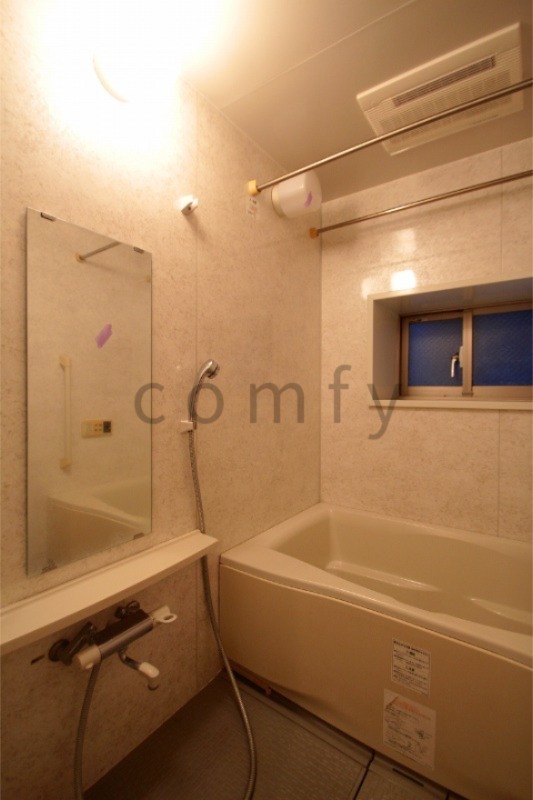 バス・シャワールーム　バスルーム