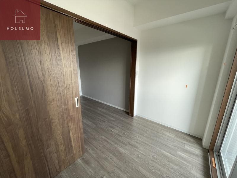 その他部屋・スペース　広くて明るい寝室