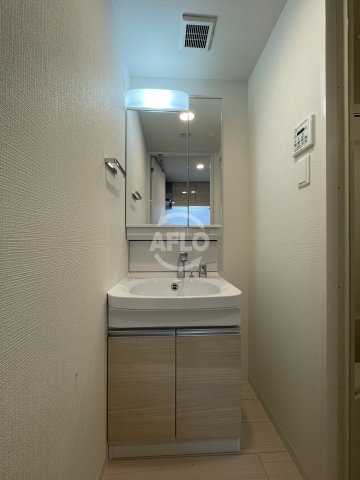 洗面設備　アドバンス西梅田ビオス　独立洗面台