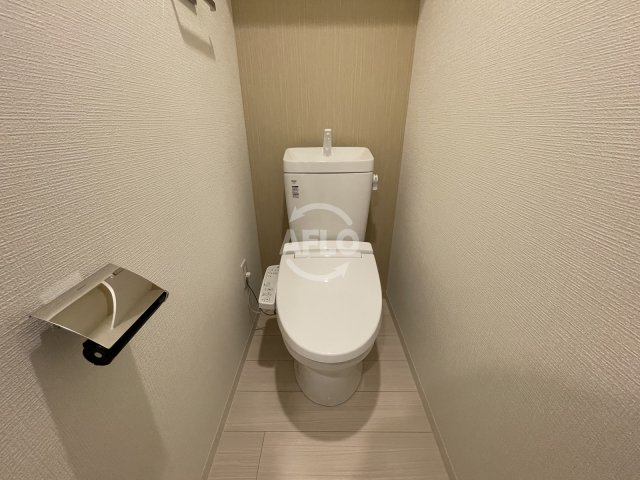 トイレ　アドバンス西梅田ビオス　温水洗浄便座