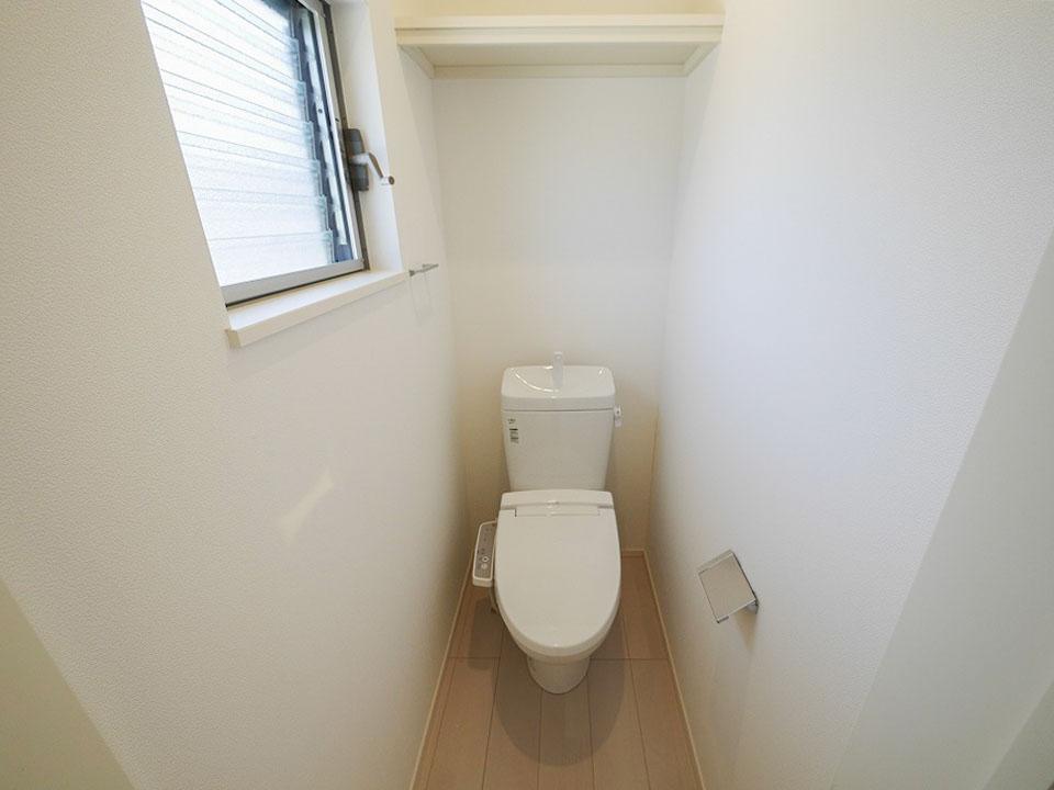 トイレ　トイレは快適な温水洗浄暖房便座付き♪