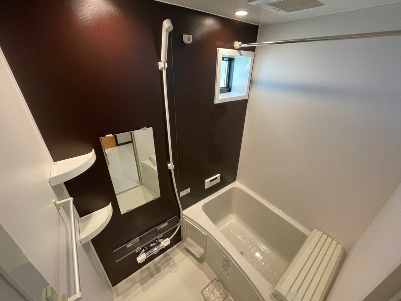 バス・シャワールーム　浴室乾燥機付きのお風呂！