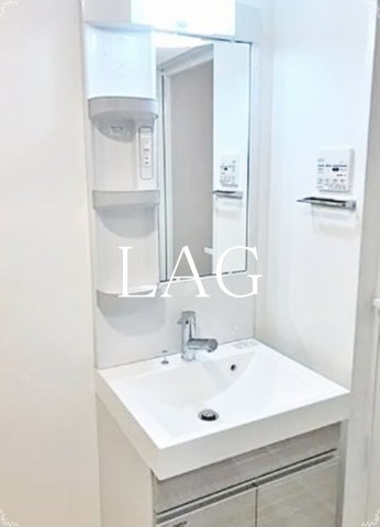 洗面設備　独立洗面台です。