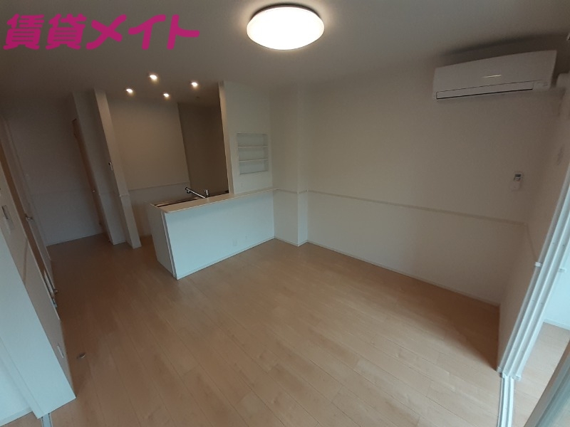 居室・リビング　別部屋同タイプ