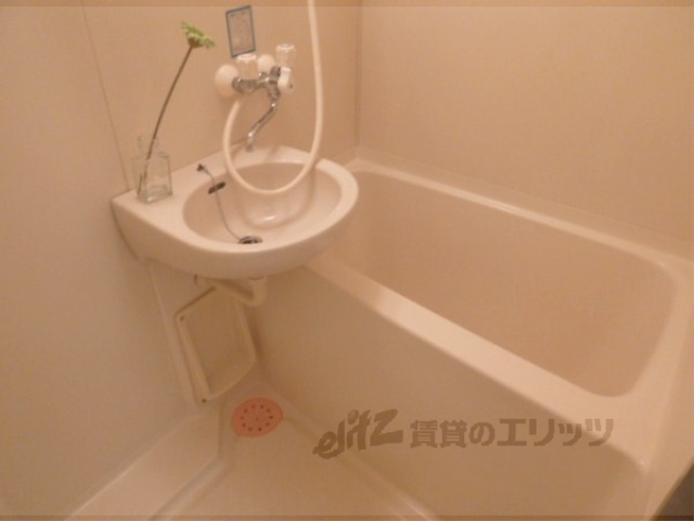 バス・シャワールーム　バス