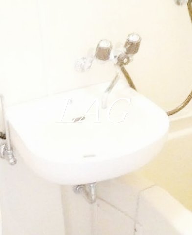 洗面設備　洗面台です。