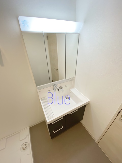 洗面設備　同仕様