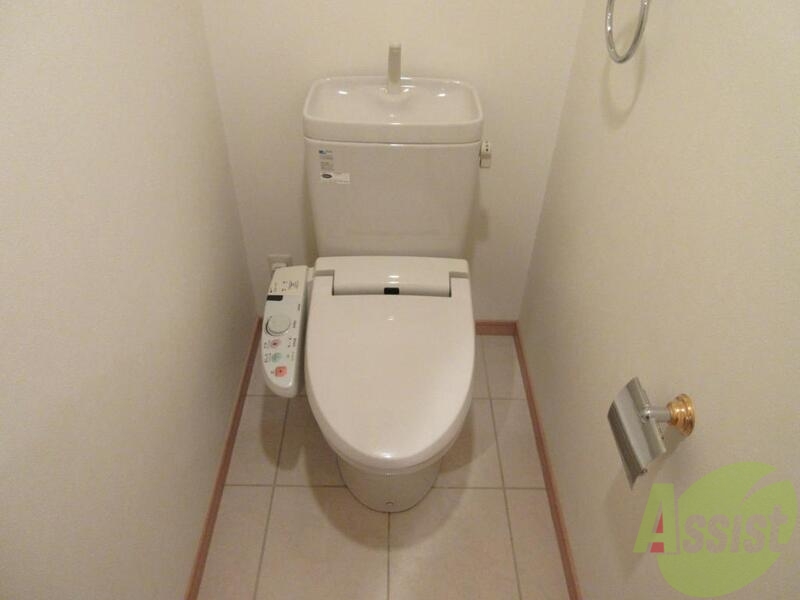 トイレ　ウォシュレットついてます。