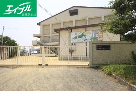 小学校　玉野市立田井小学校（小学校）まで633m