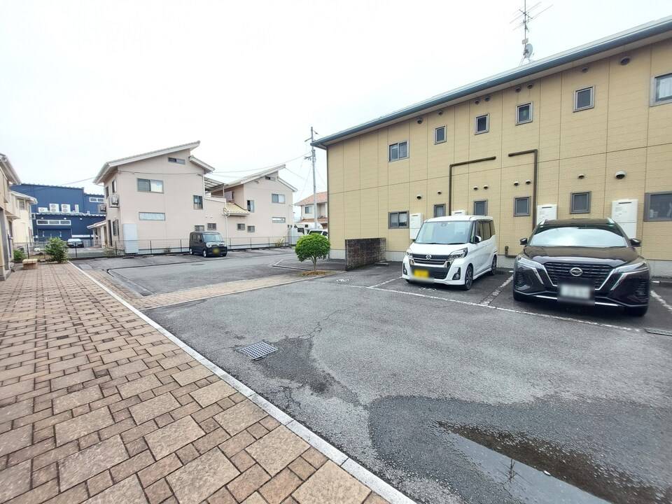 駐車場　駐車場