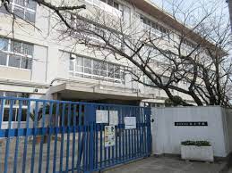 小学校　寝屋川市立桜小学校（小学校）まで482m