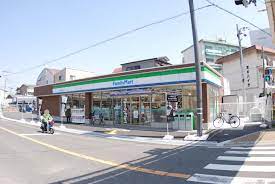 コンビニ　ファミリーマート 寝屋川池田本町店（コンビニ）まで394m