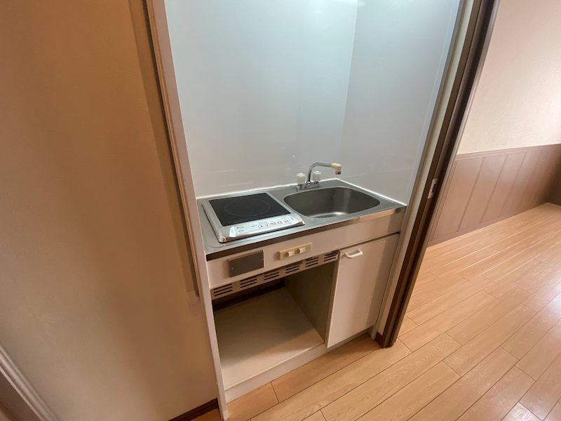 キッチン　入居前写真