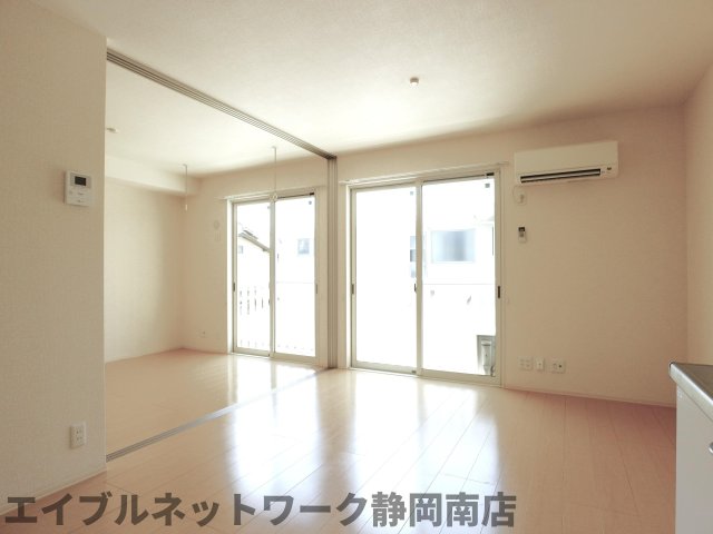 居室・リビング　ゆったりとしたリビングです