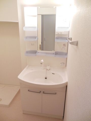 洗面設備　★キレイな独立洗面台★