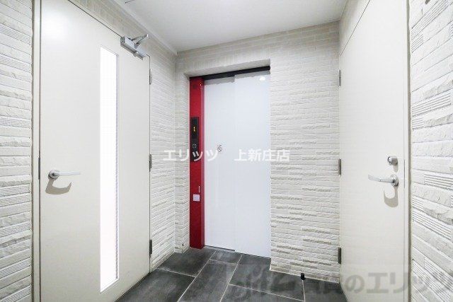 ロビー　エレベーター