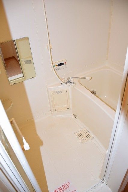 バス・シャワールーム　同物件の別部屋になります。