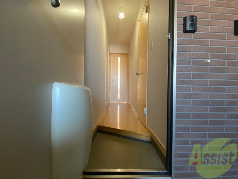 玄関　玄関の様子です。明るい印象ですね。気分もあがりそう。