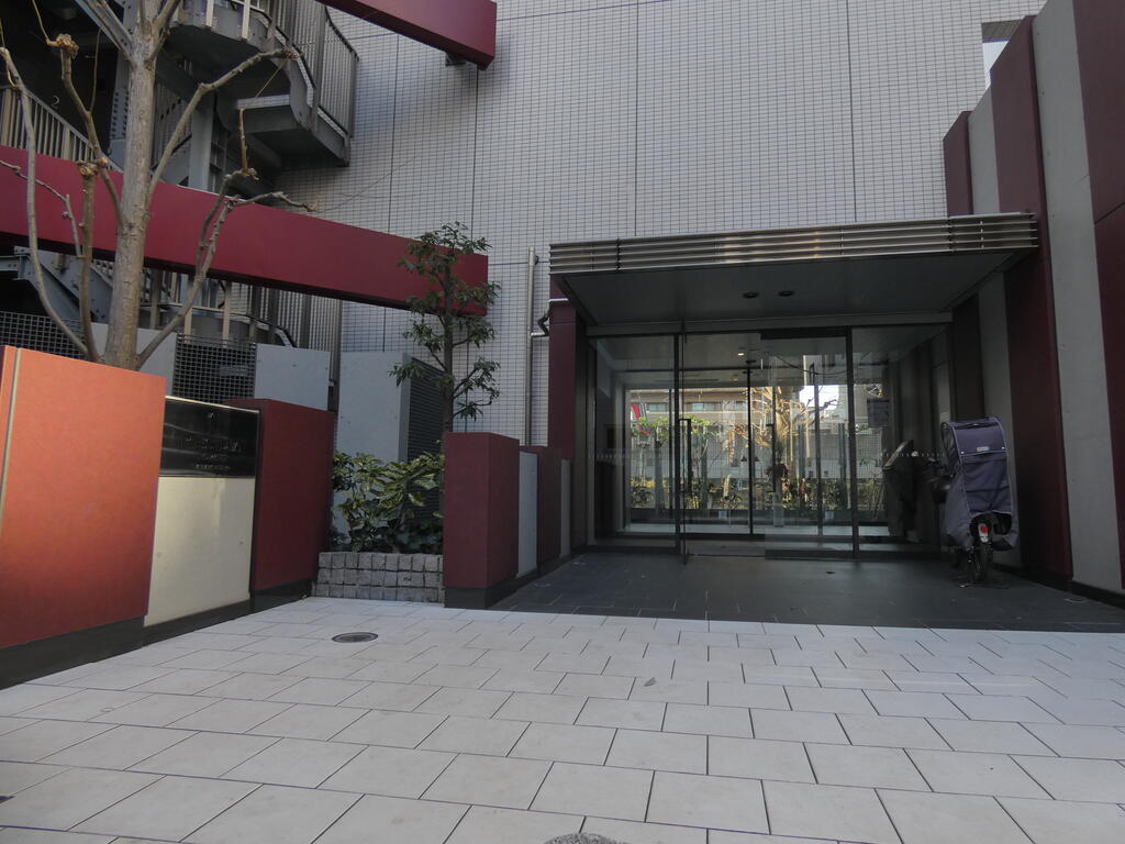 エントランス　エントランス