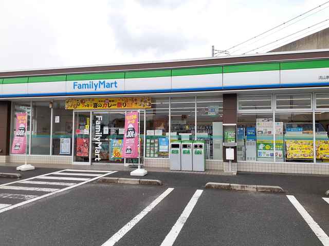 コンビニ　ファミリーマート（コンビニ）まで343m