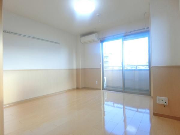 居室・リビング　写真は別のお部屋のイメージです